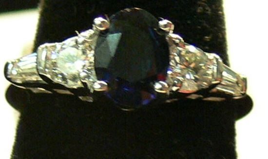 Picture of 14K WHITE GOLD SAPPHIRE RING
