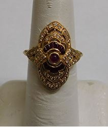 Picture of 18K GOLD RING WITH DIAMONDS AND RED STONES SIZE 6.5 3.6G 