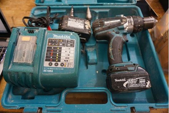 Picture of Makita Concrete Cordless Hammer Drill XPH03 WITH 2 BATTERIES , CHARGER