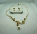 Picture of 14KT YELLOW GOLD PEARL SET WITH DIAMONDS