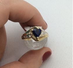 Picture of 10kt yellow gold ring size 7 2.2 gr with blue heart stone , 2 diamonds 829221-1