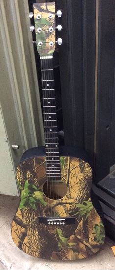 Picture of Indiana camo design I camo Guitar pre owned 817115-1 