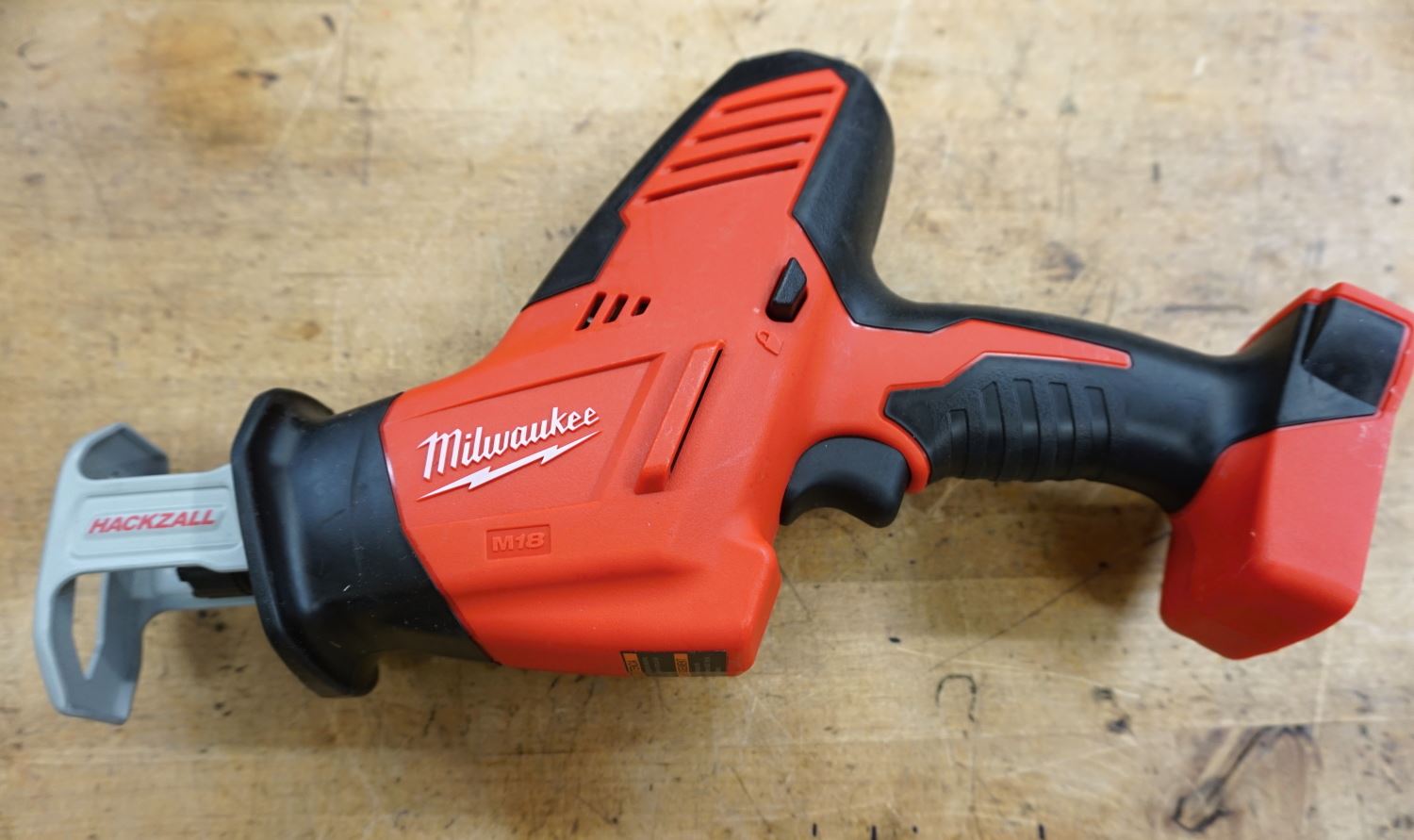 Cash USA Pawnshop. Milwaukee 2625-20 18V Hackzall Reciprocating Saw Sawzall  M18 18 Volt (Tool Only). NEW. OUT OF BOX.