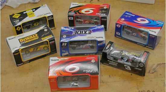 Picture of LOT 7 COLLECTIBLE CARS NASCAR 99 EXIDE; 6  VALVOLINE; 6 EAGLE ONE;17 DEWALT;  7 PHILLIPS LIGHT BULBS; 6 MAX LIFE; 3 GOOD WRENCH. NEW. 