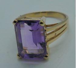 Picture of 14KT YELLOW GOLD RING SIZE 9 ;7.9 GRAMS WITH AMETHYST STONE PRE OWNED. VERY GOOD CONDITION. # 851570-1