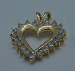 Picture of 14kt yellow gold heart pendant with round diamonds ( 1 carat ) 3.6 grams . pre owned. very good condition. 775406-5.