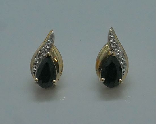Picture of 10kt yellow gold earrings and blue centered stones 2.8 grams  834745-1