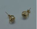 Picture of 10kt yellow gold earrings cluster style with diamonds 2.6 grams 855572-1
