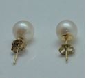 Picture of 14kt yellow gold studs with pearls 7mm 1.2 grams 810933-1